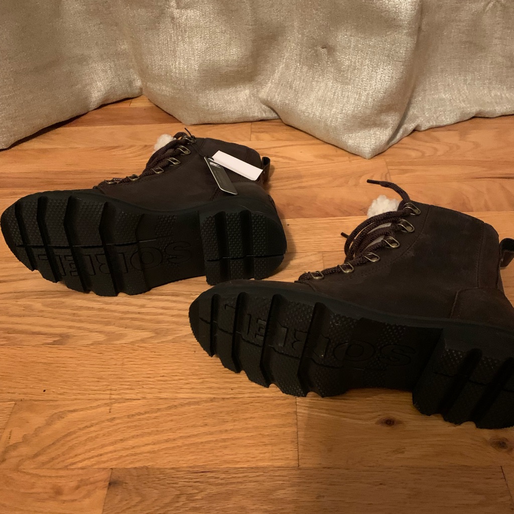Women’s Sorel Lennox Lace Cozy Boots